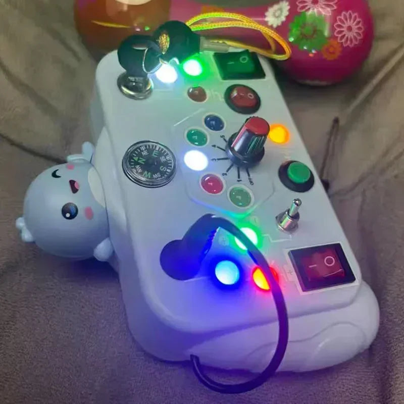 Busyboard  | Ontdek Schakelaars En Lichtjes - Montessori Speelbord