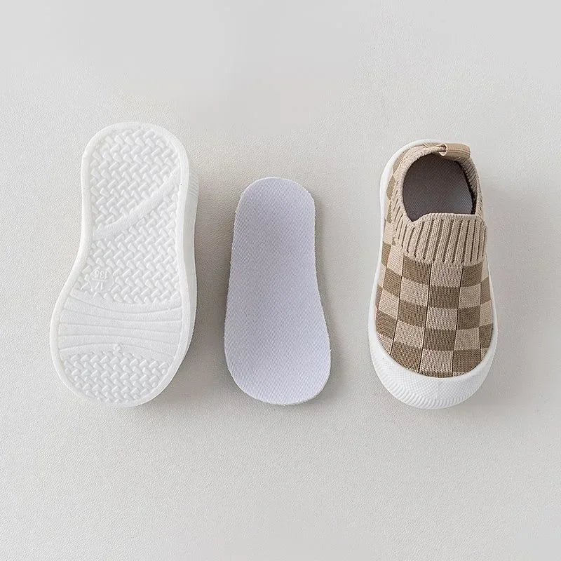 LittleLooks | Comfort en veiligheid - Instapschoen