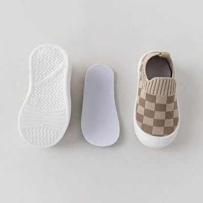 LittleLooks | Comfort en veiligheid - Instapschoen